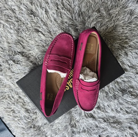 G.H. Bass Magenta Moccasins - Picture 2 of 8